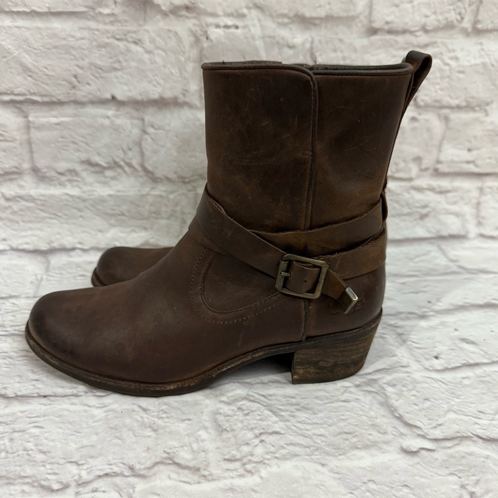 UGG Women's Lorraine Boots Size 5.5 Distressed Brown with Harness Zipper